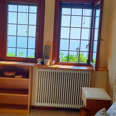 Athina's Uphill Villa Zagora