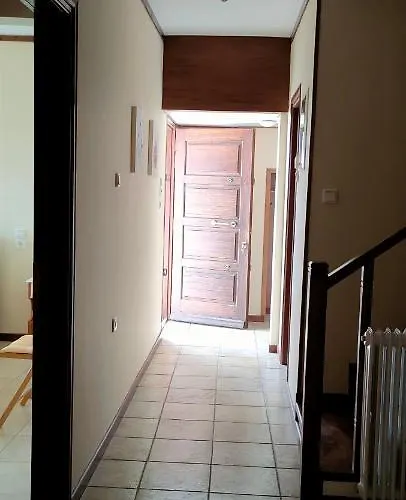 Athina's Uphill Villa *