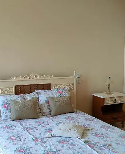 Athina's Uphill Villa